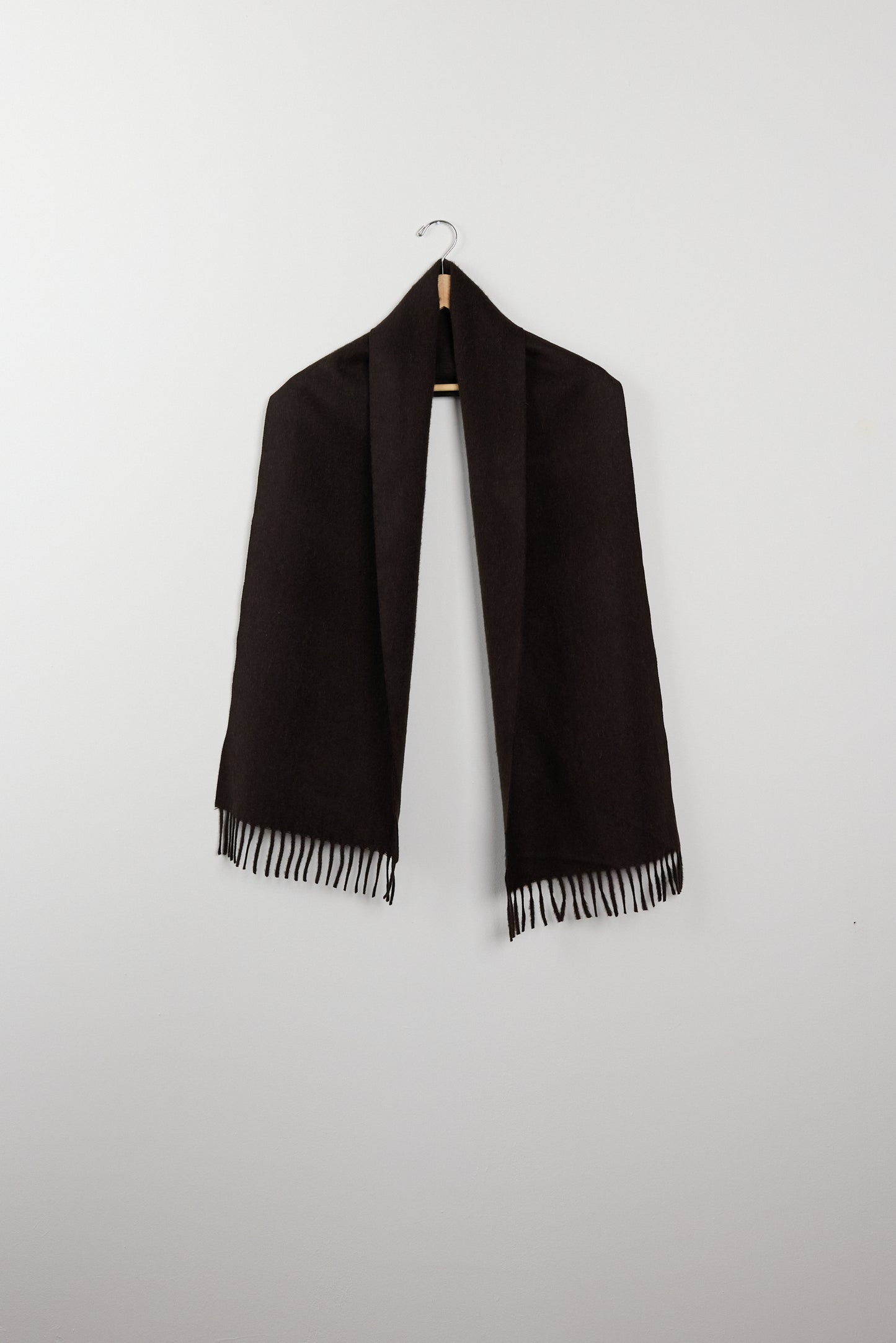 CLASSIC FRINGED SCARF