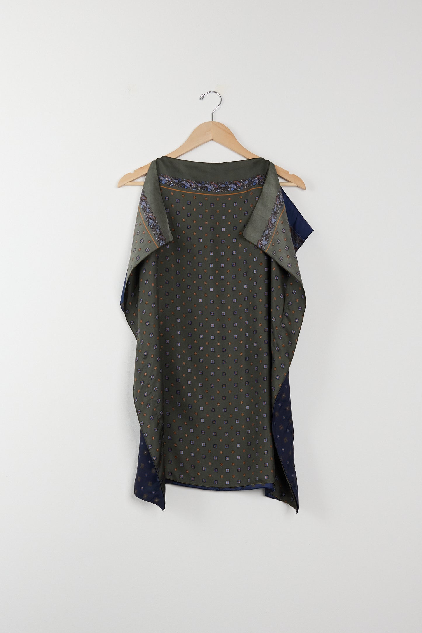 SCARF PRINT TOP